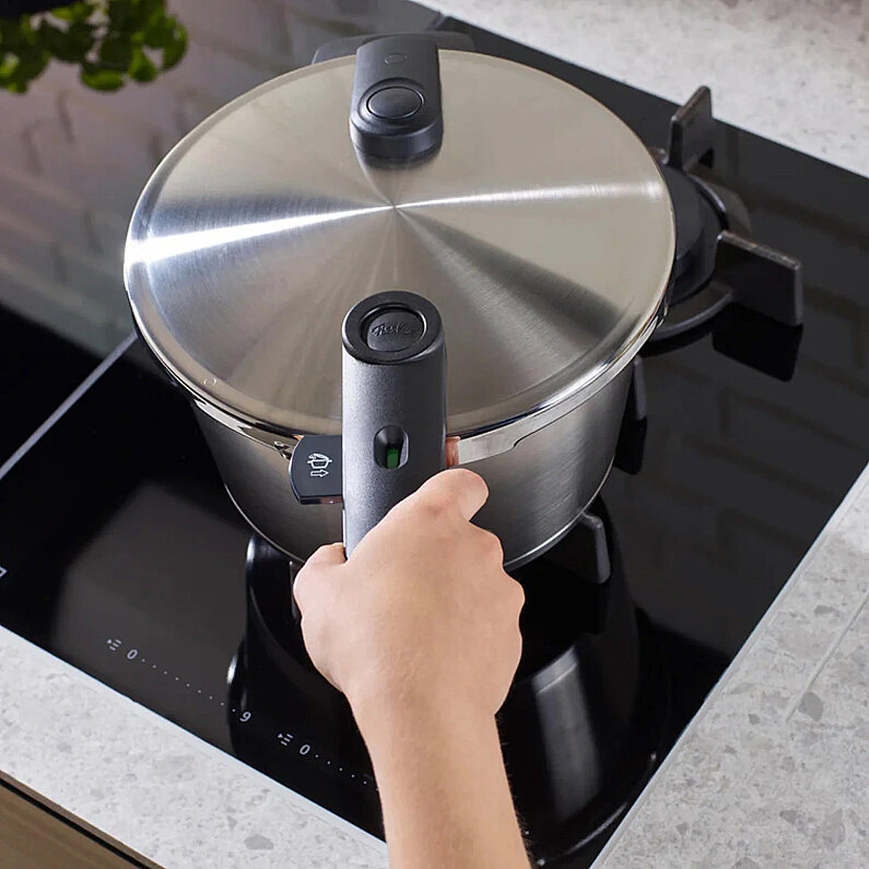Fissler Vitaquick Premium Düdüklü Tencere 6 Litre - 6